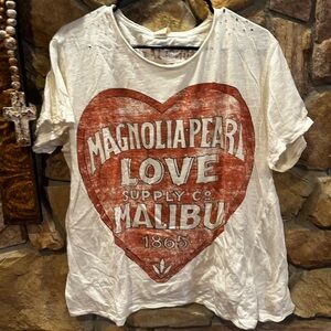 Magnolia Pearl Malibu heart tee